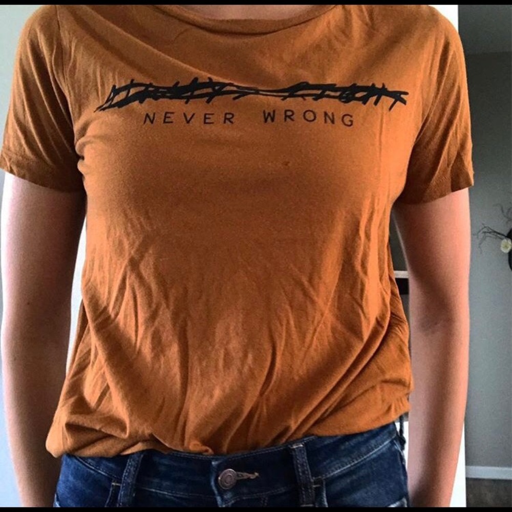 Forever 21 T- shirt